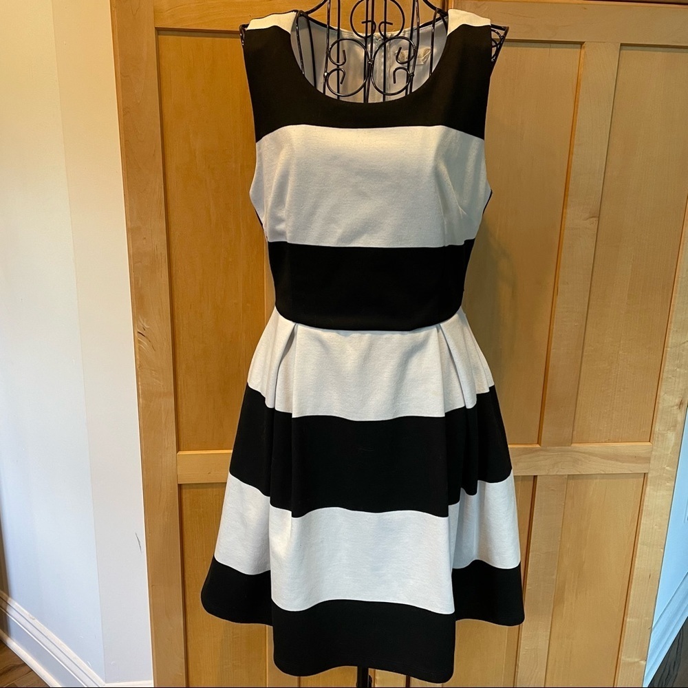 ALTAR’D State white and black block stripe sleeveless Dress with pockets size M